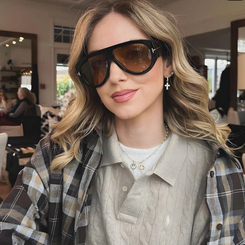 Óculos Brienza Oversized - Estilo e Proteção Para Seus Olhos